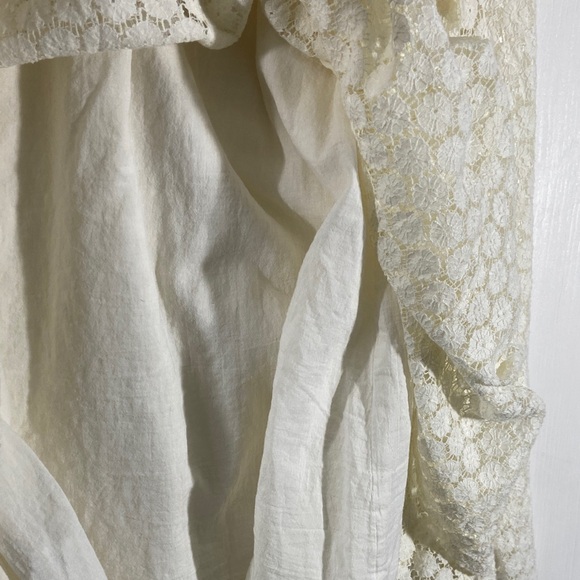 Elegant Cream Blouse with Flared Sleeves - Picture 9 of 11